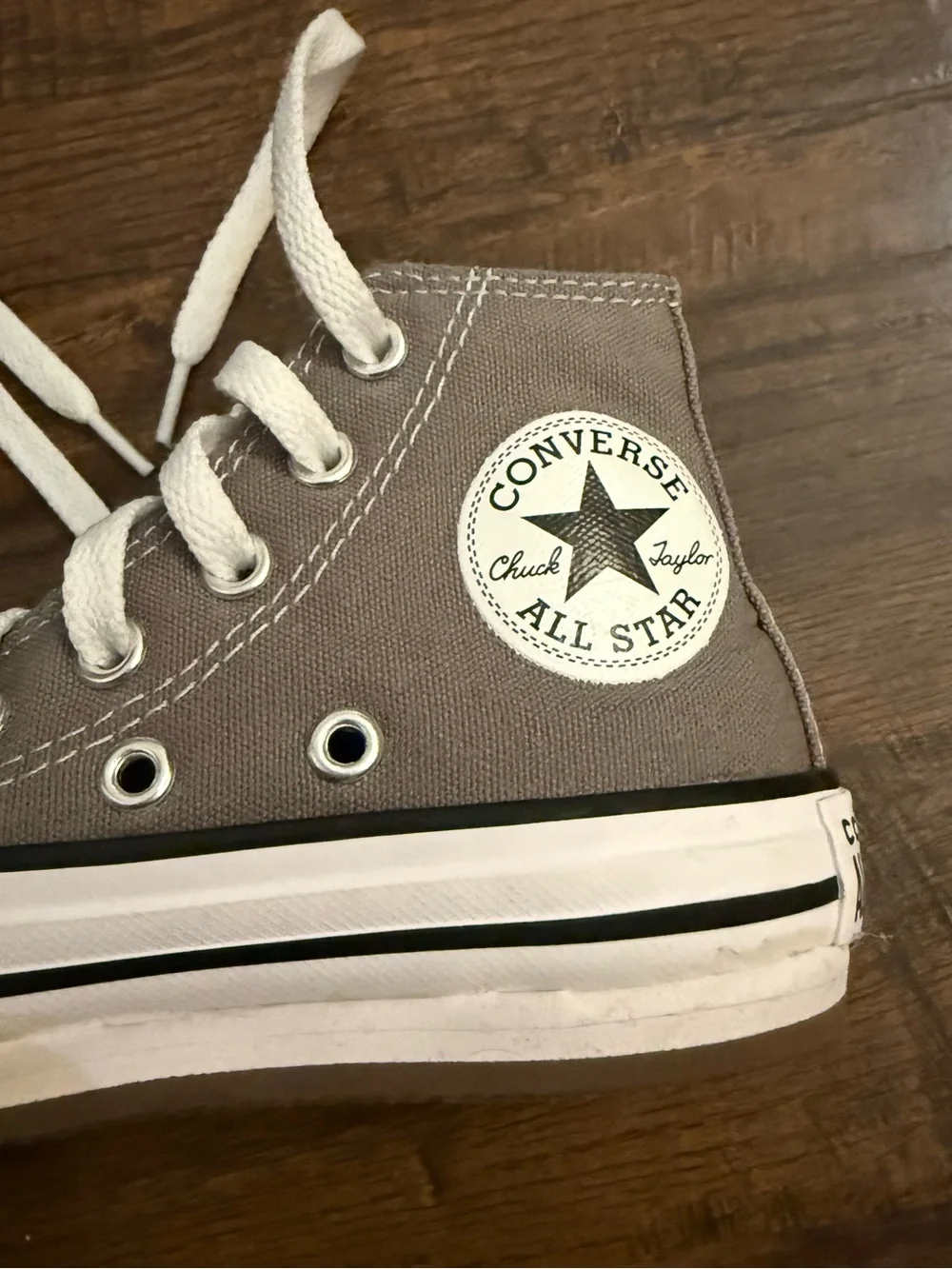 Converse Chuck Taylor All Star Platform High-Top Sneakers in Girls size 10.5